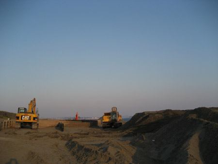 砂の山がいくつも出現：2008年03月08日